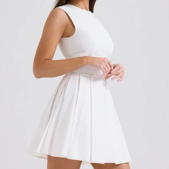 Brand New- House of CB Claretta White Pleated Cotton Mini Dress in White 🕊️